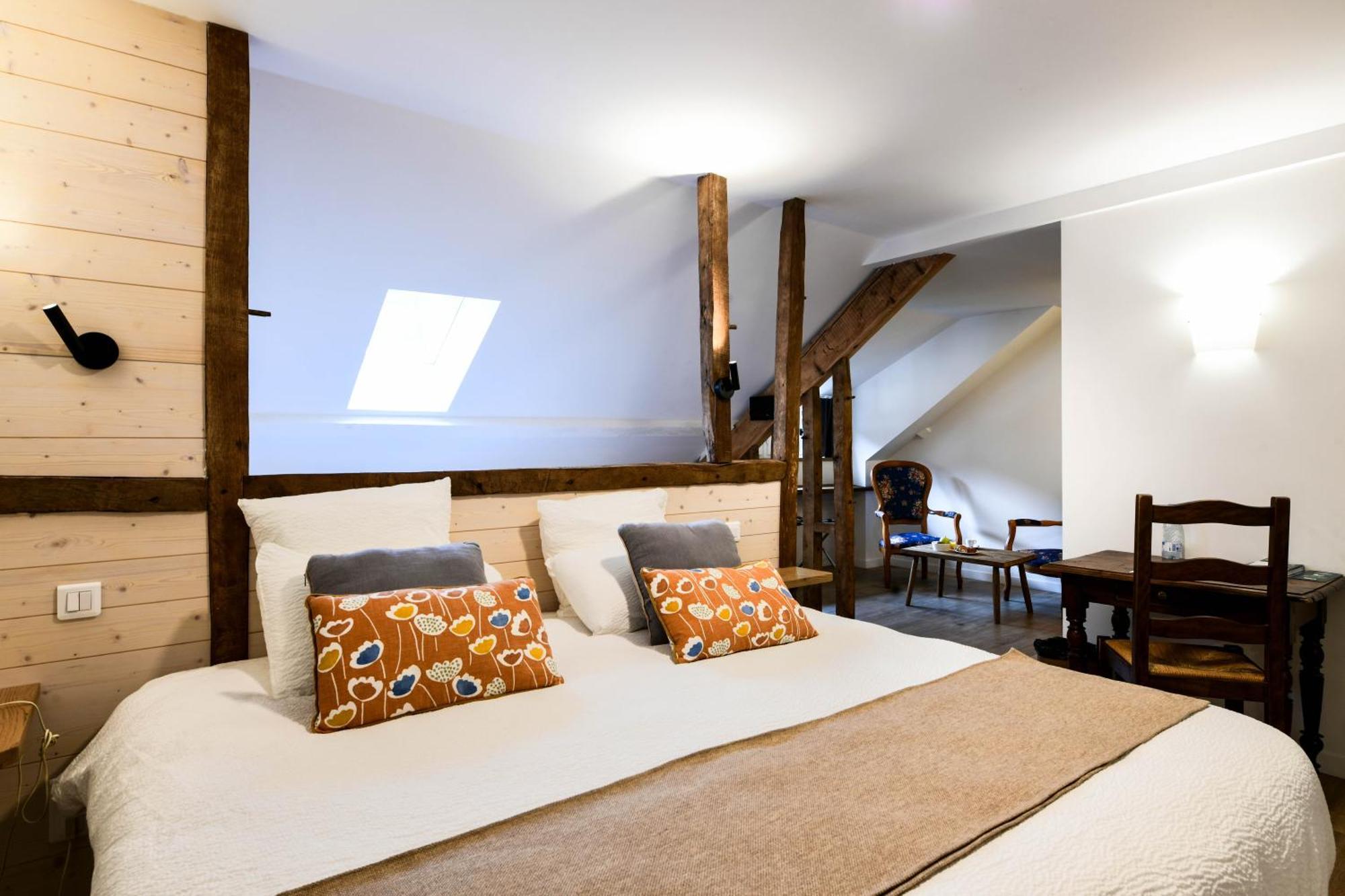 Logis Hotel Etchemaite ラロー エクステリア 写真