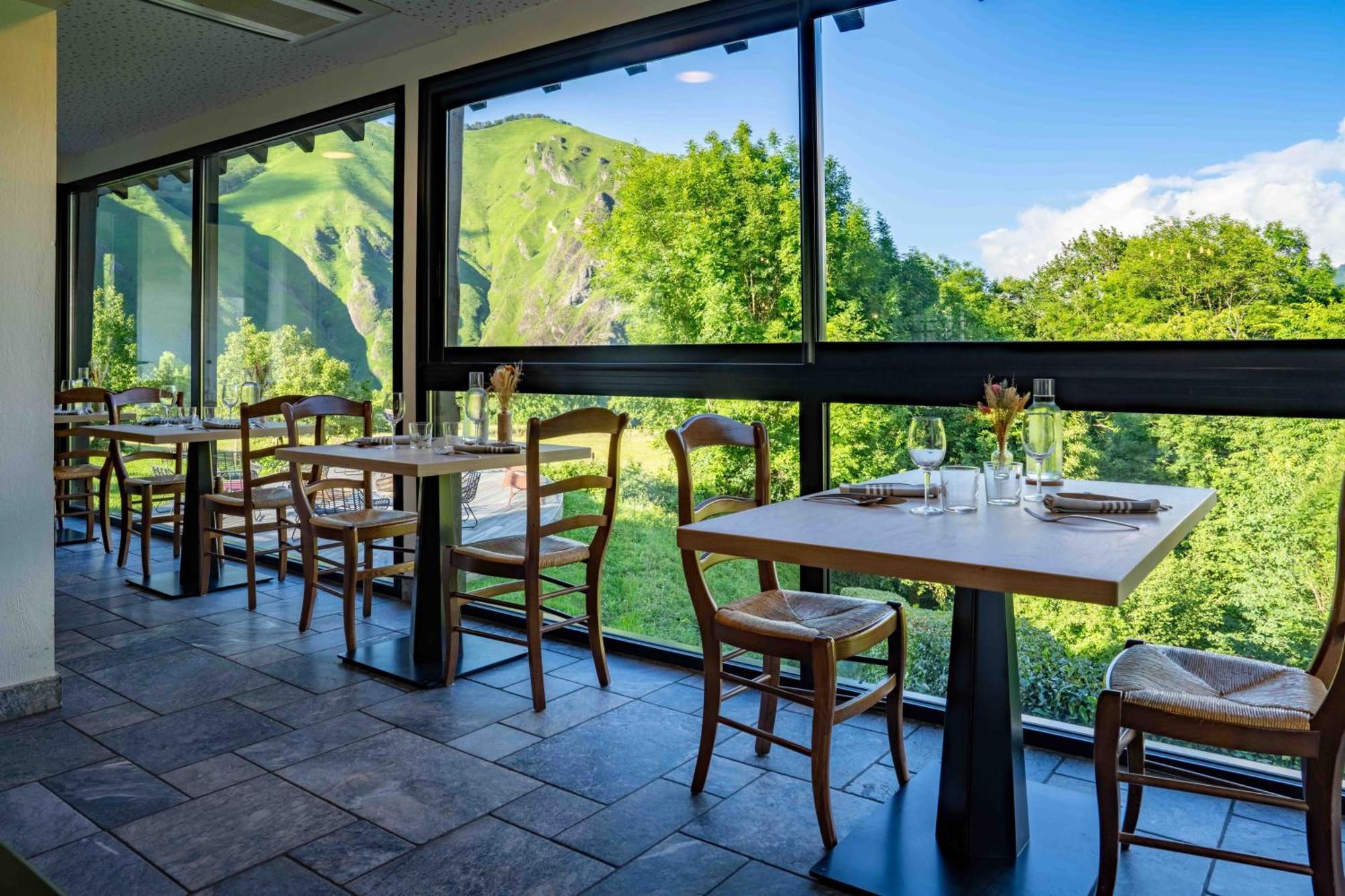 Logis Hotel Etchemaite ラロー エクステリア 写真