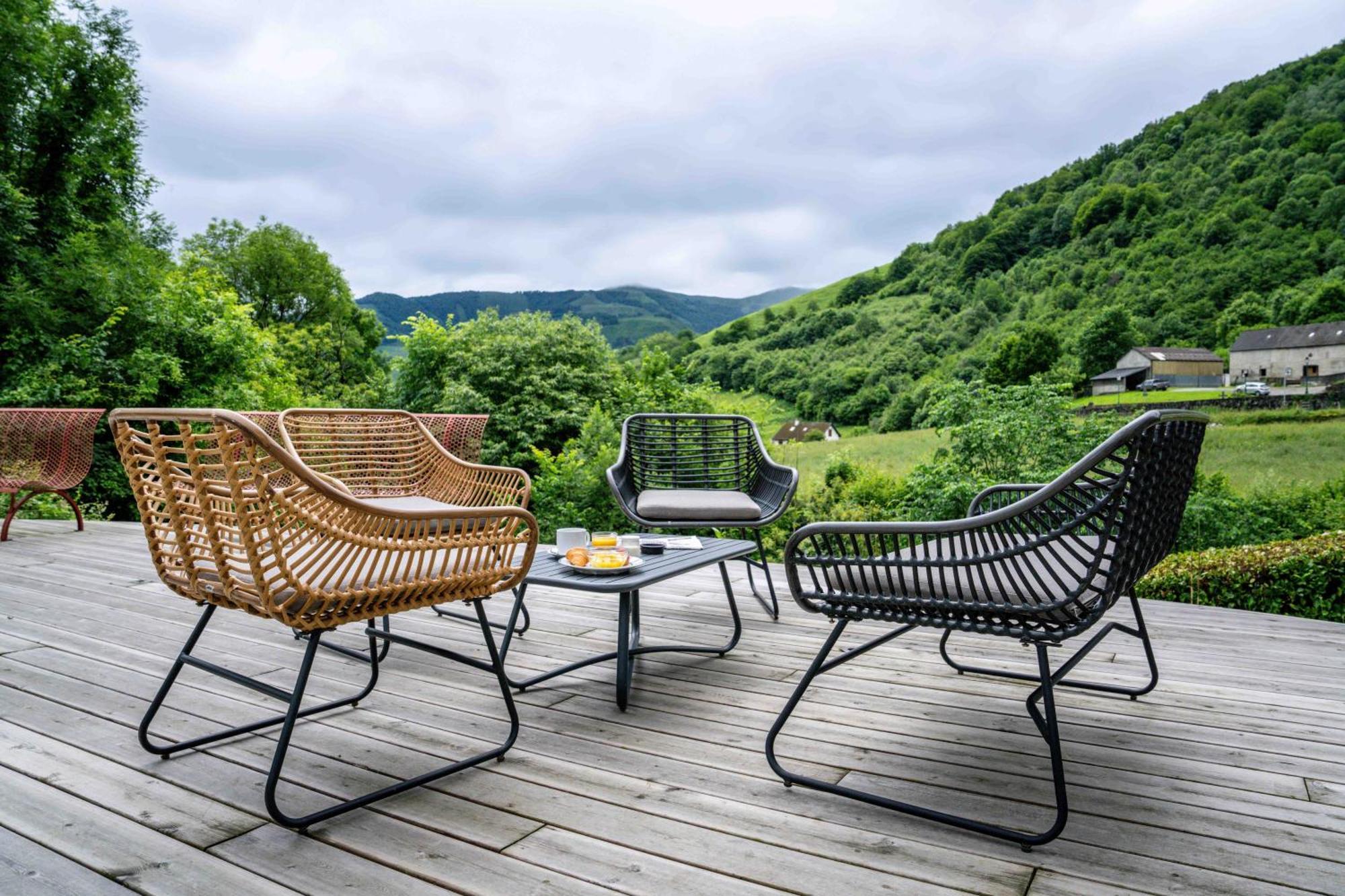 Logis Hotel Etchemaite ラロー エクステリア 写真