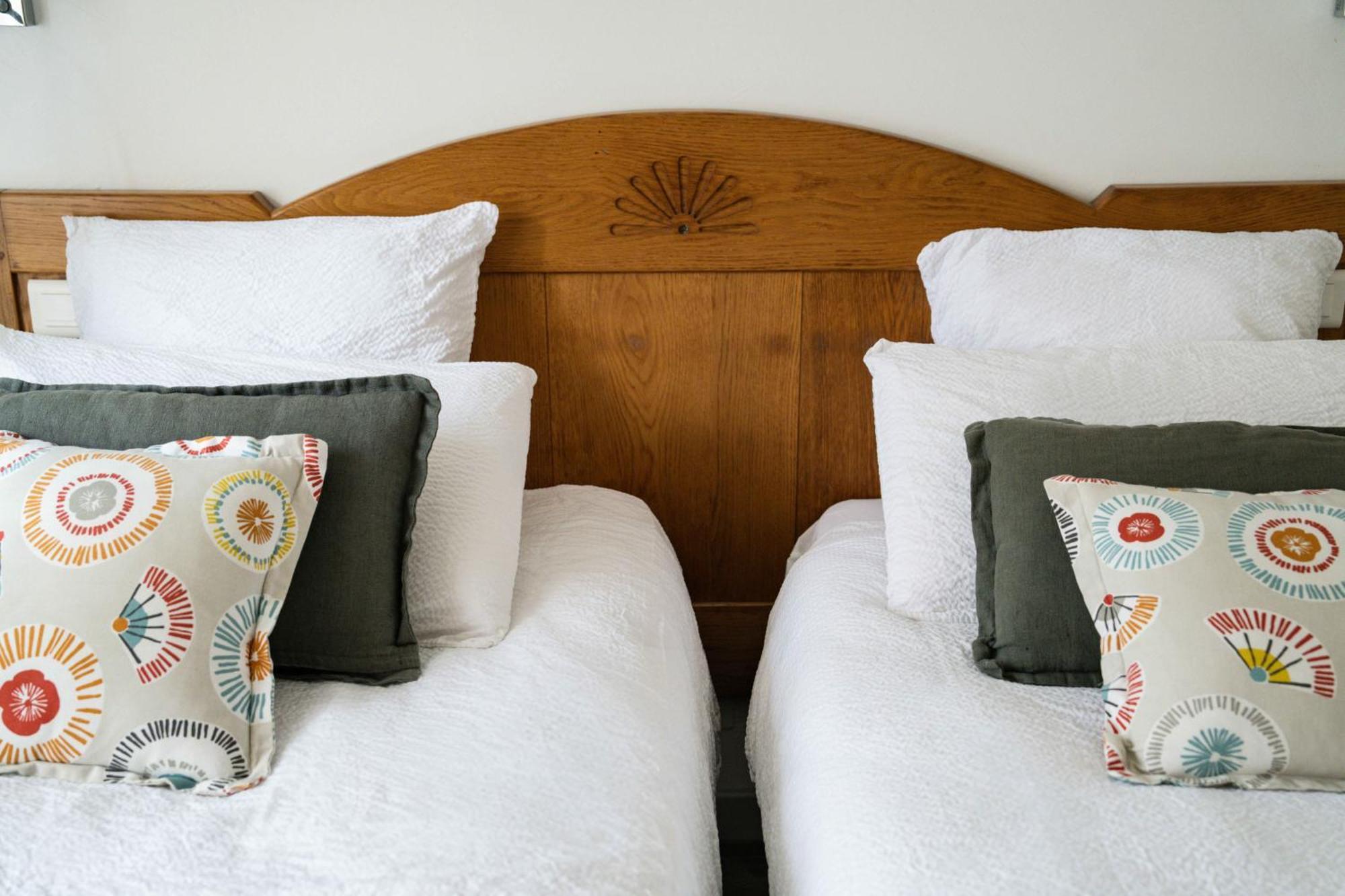 Logis Hotel Etchemaite ラロー エクステリア 写真