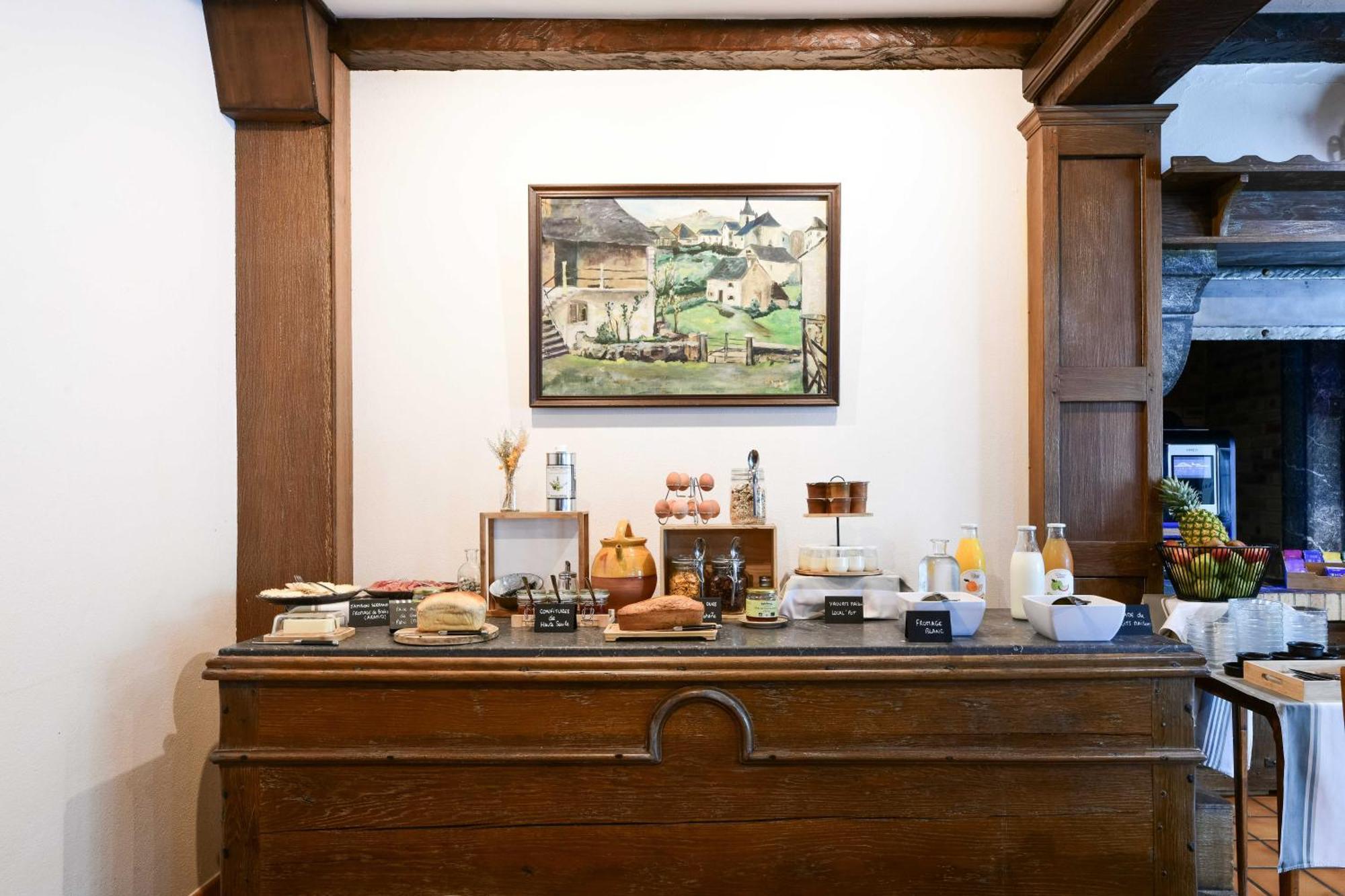 Logis Hotel Etchemaite ラロー エクステリア 写真