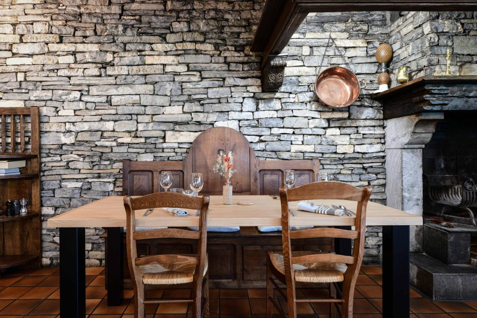 Logis Hotel Etchemaite ラロー エクステリア 写真