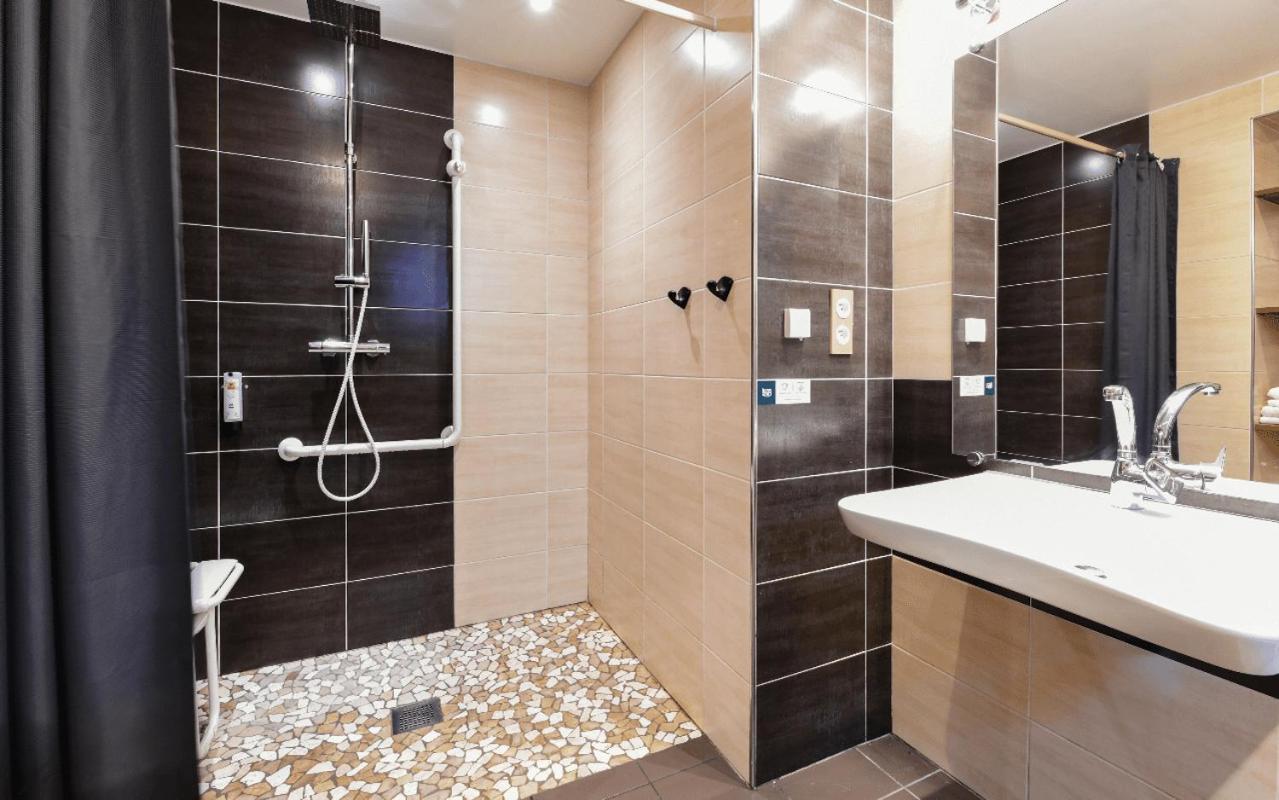 Logis Hotel Etchemaite ラロー エクステリア 写真